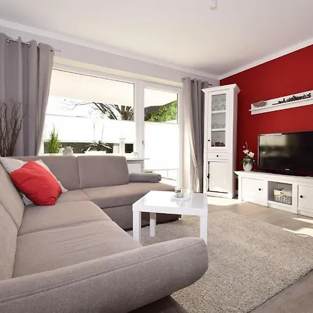 아파트 Haus Sarah Wohnung 3 부숨