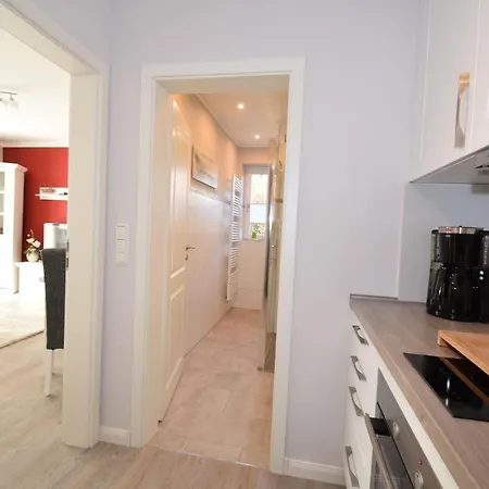 Haus Sarah Wohnung 3 아파트 부숨
